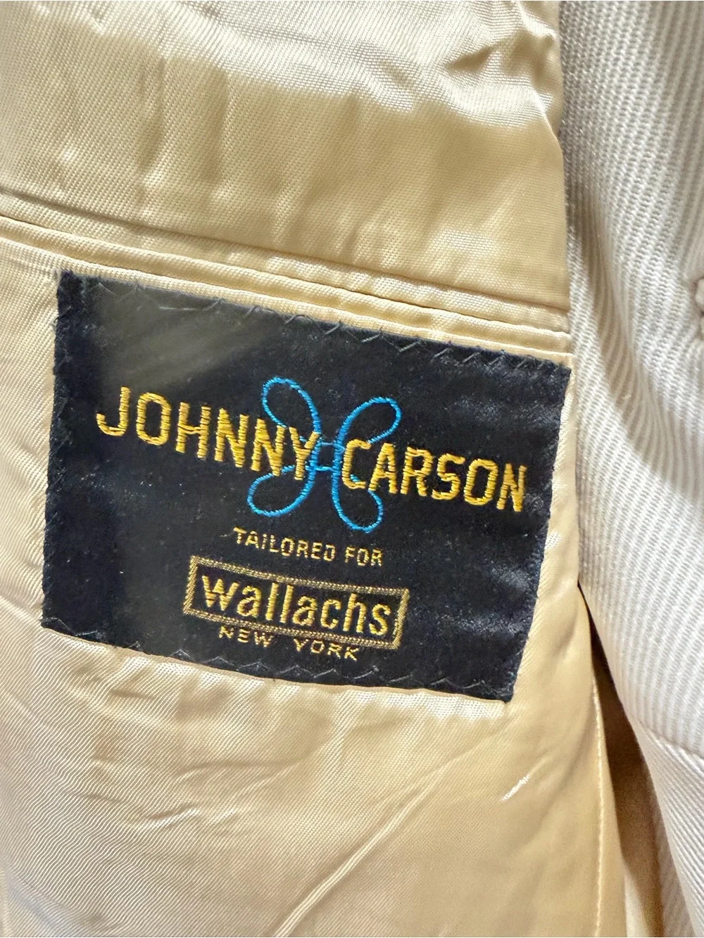 Men's Vintage Cream Single-Breasted Suit with Gold Trim